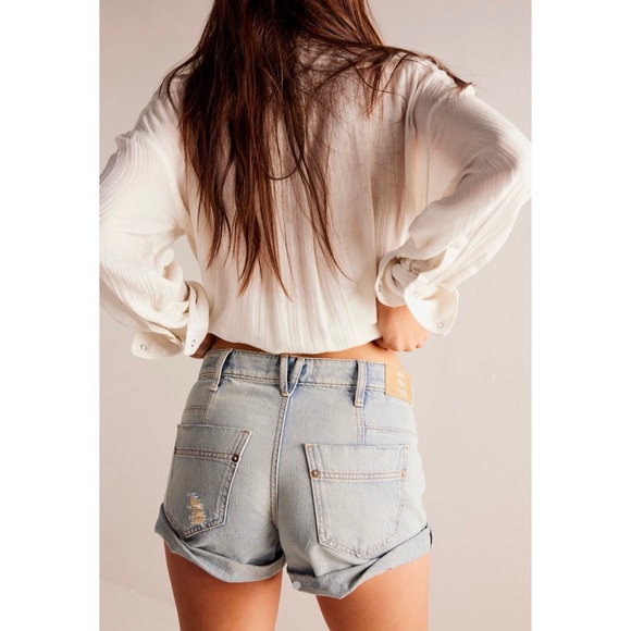 EUC Free People We The Free Beginners Luck Shorts in Washed Black - Picture 5 of 6